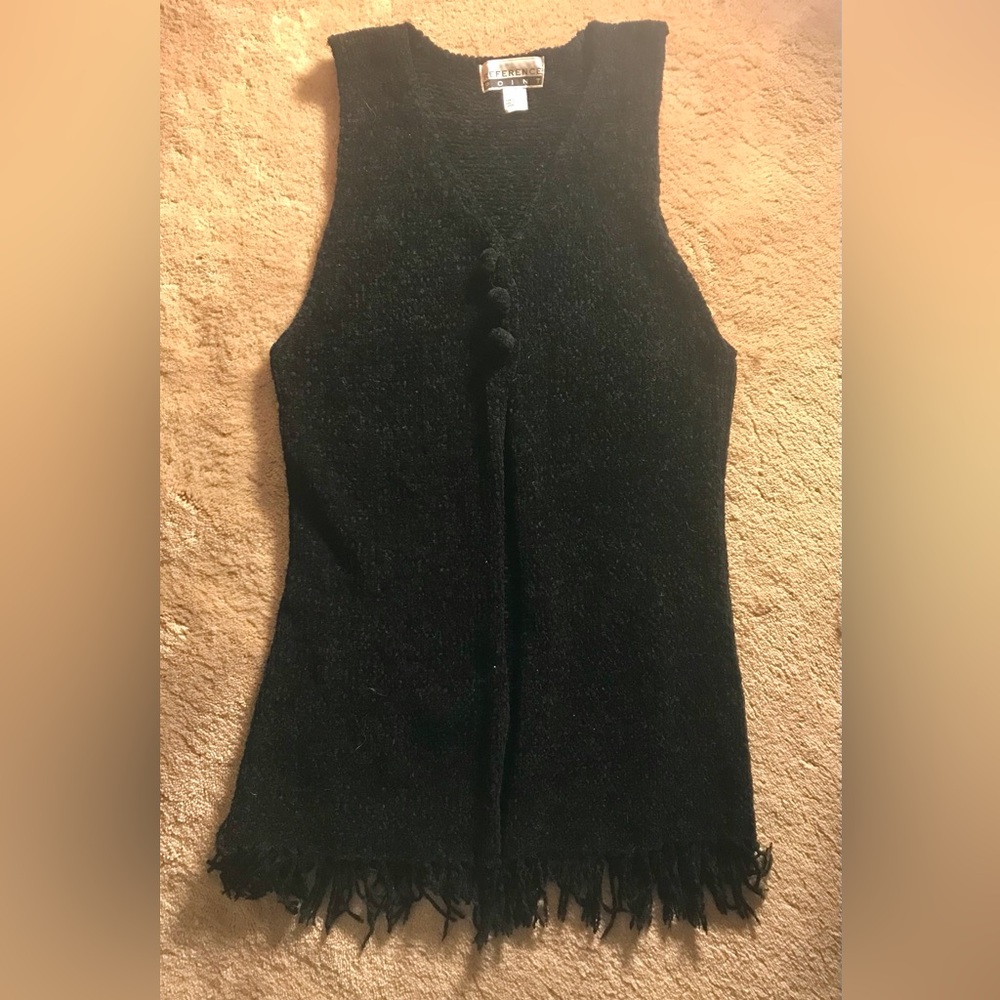 Y2K REFERENCE POINT FRINGE SWEATER VEST